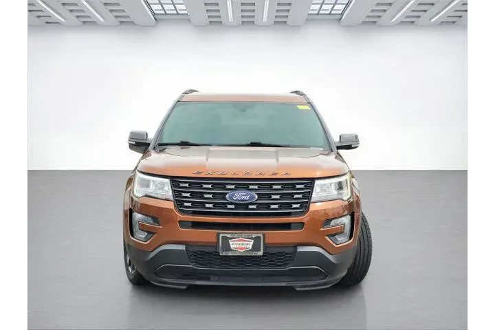 $18999 : Ford Explorer 2017 XLT 4dr S image 2
