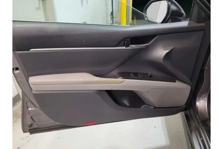 $23229 : Toyota Camry Hybrid 2022 SE image 8