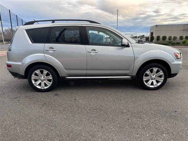 $10150 : 2011 Outlander SE image 6