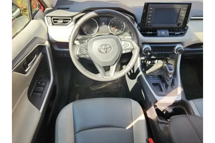 $24503 : Toyota RAV4 2019 XLE Premium image 8