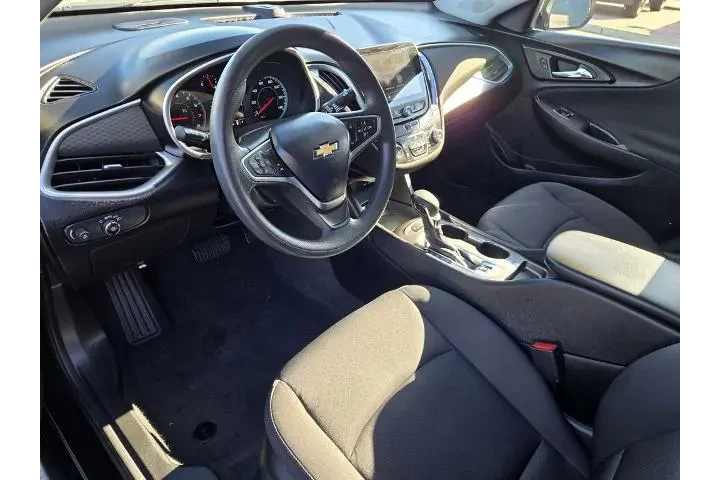 $16400 : Chevrolet Malibu 2023 LS 4dr image 10