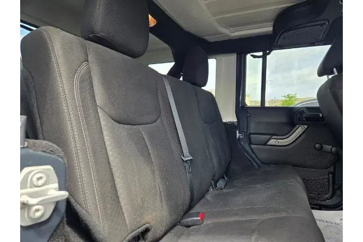 $19290 : Jeep Wrangler Unlimited 2017 image 8