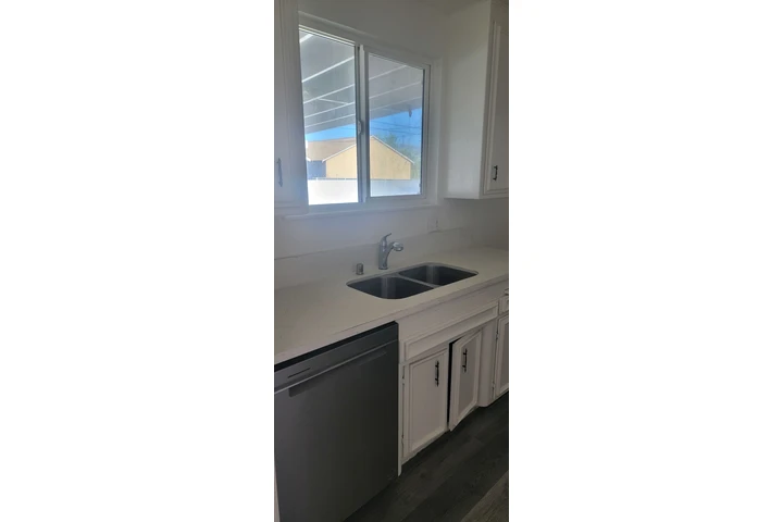 $3975 : Casa en Renta image 1