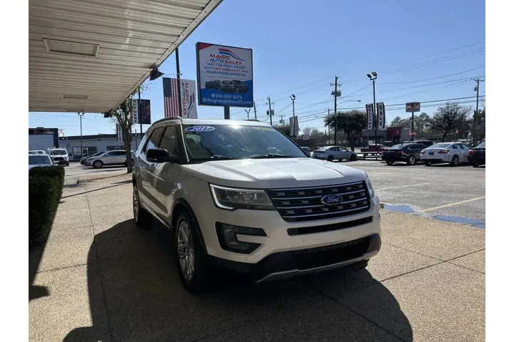 $13999 : 2017 Explorer XLT image 3