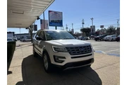 $13999 : 2017 Explorer XLT thumbnail