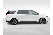 $33454 : Kia Carnival 2023 EX 4dr Min thumbnail