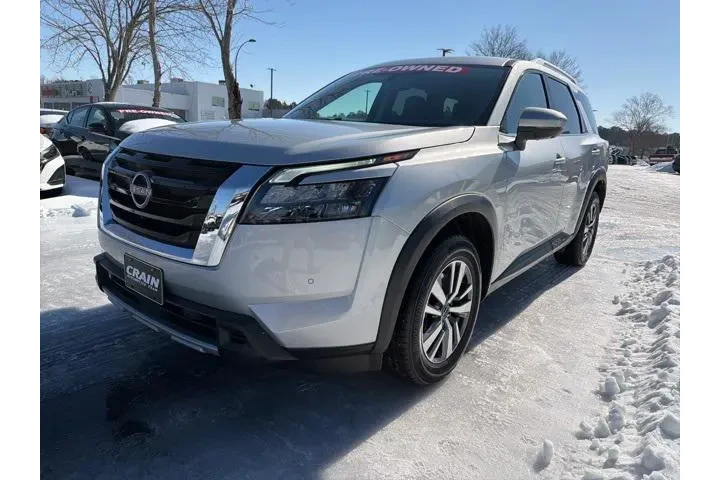 $33534 : Nissan Pathfinder 2025 SL 4d image 3