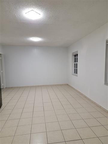 $1700 : Apartamento 1 /1 image 1