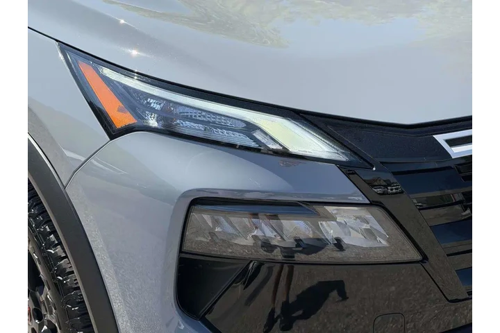 $31450 : Nissan Rogue 2025 AWD Rock C image 8