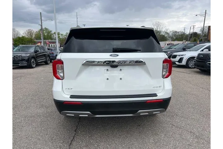$31958 : Ford Explorer 2023 AWD XLT 4 image 5