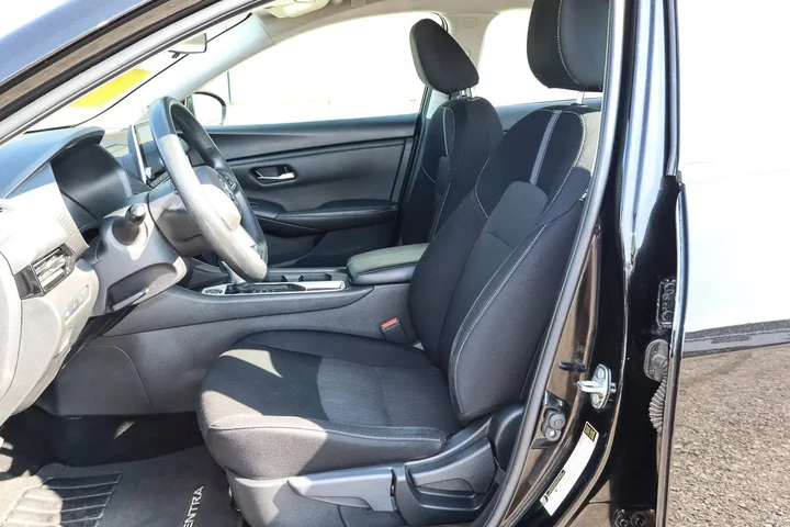 $17988 : 2023 Sentra SV image 7