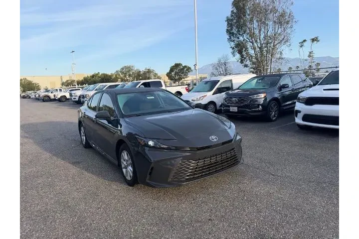$25800 : Toyota Camry 2025 LE 4dr Sed image 2