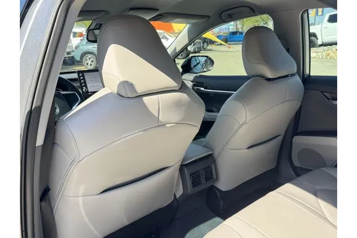 $28883 : Toyota Camry 2024 XLE 4dr Se image 10