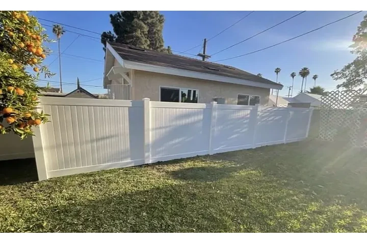 $1050 : Available for immediate move image 1