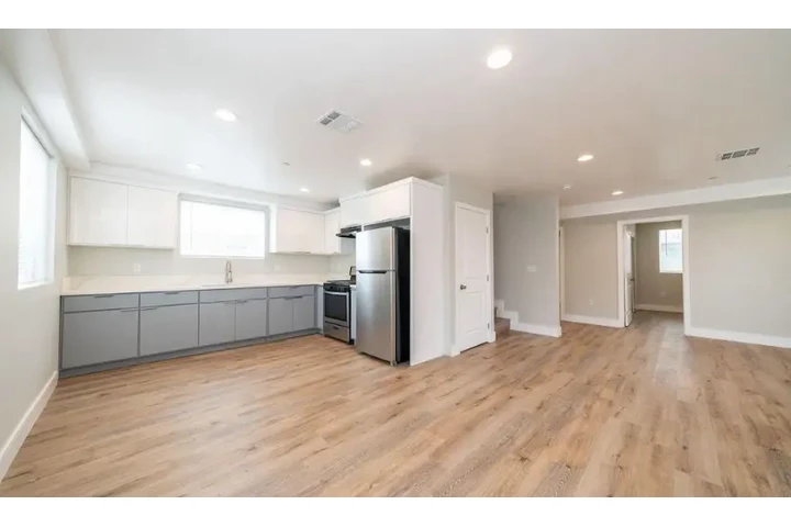 $3600 : Available Apt in Los Angeles image 1