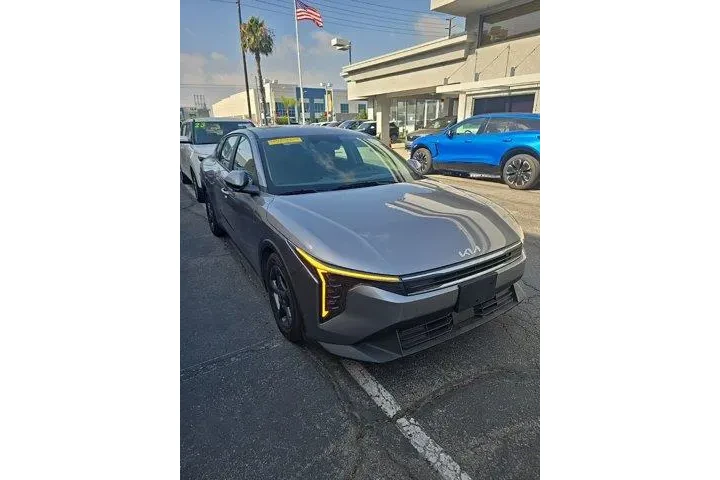 $21500 : Kia K4 2025 LXS 4dr Sedan image 2