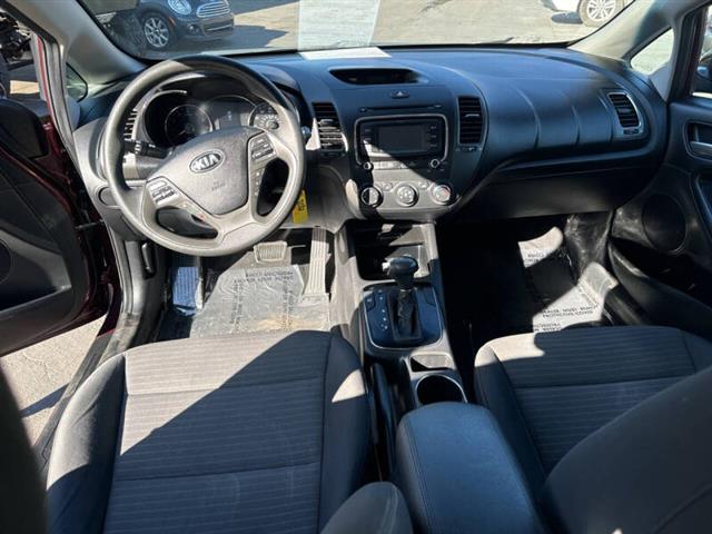 $8995 : 2017 Forte LX image 10