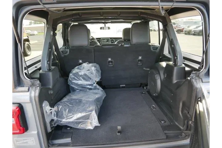 $30987 : Jeep Wrangler Unlimited 2021 image 10