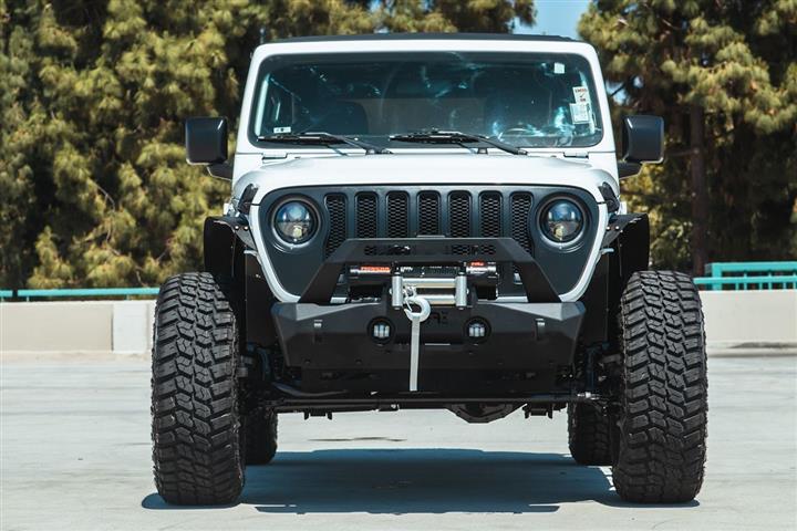 2021 Wrangler Unlimited Sport image 3