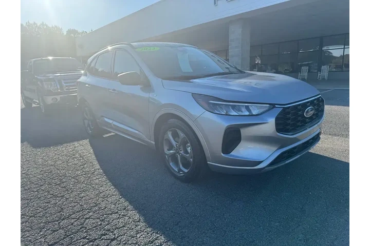 $21292 : Ford Escape 2023 ST-Line 4dr image 2