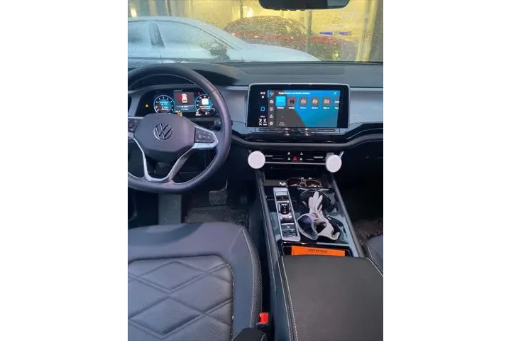 $29634 : Volkswagen Atlas Cross Sport image 9