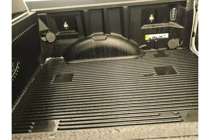 $38938 : Ford F-150 2023 4x4 XLT 4dr image 10