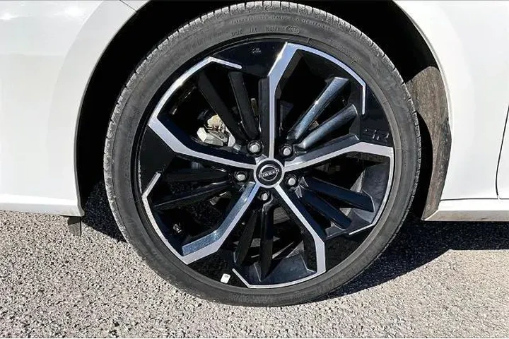 $22603 : Nissan Altima 2025 2.5 SR 4d image 8