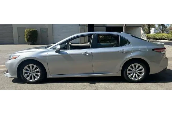 $23000 : Toyota Camry 2019 SE 4dr Sed image 6