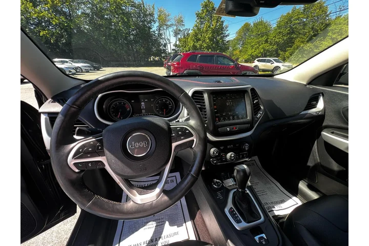 $19900 : Jeep Cherokee 2018 4x4 Trail image 7