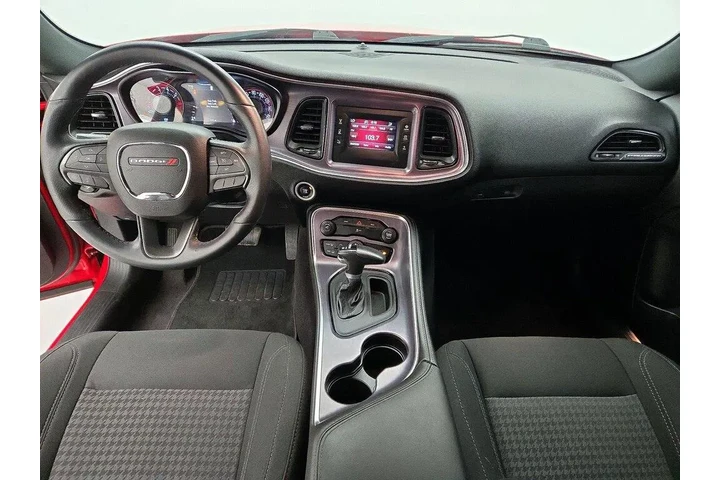 $27998 : Dodge Challenger 2016 R/T 2d image 9