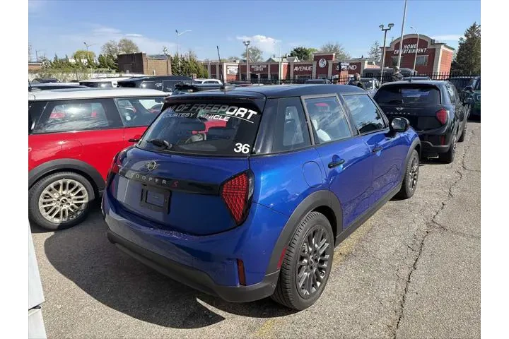 $29998 : MINI Hardtop 4 Door 2025 Coo image 8