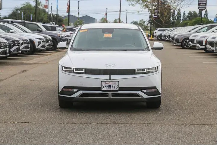 $24992 : Hyundai IONIQ 5 2024 SEL 4dr image 7