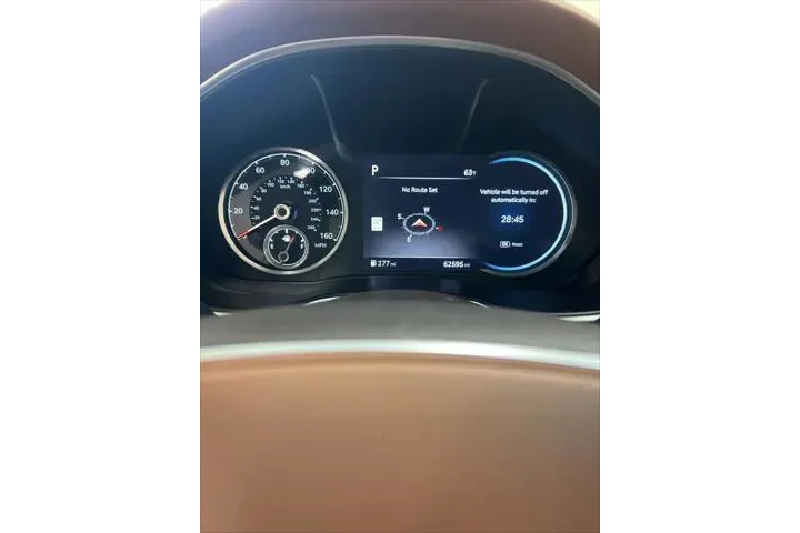 $29847 : Genesis G80 2022 2.5T 4dr Se image 6