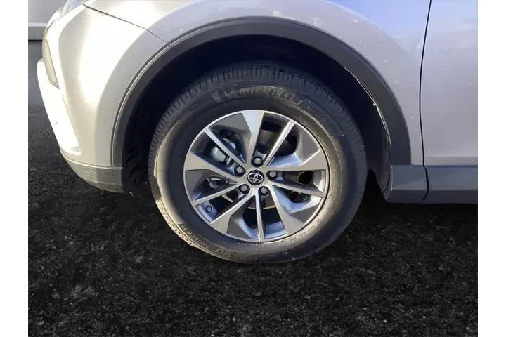 $24000 : Toyota RAV4 Hybrid 2018 AWD image 6