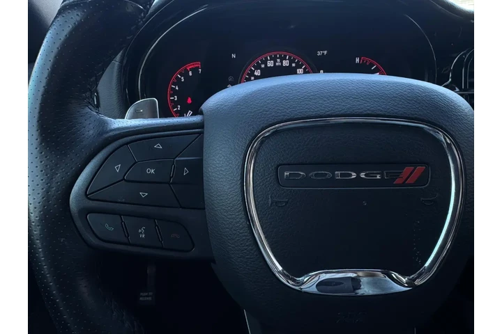 2022 Durango R/T image 9