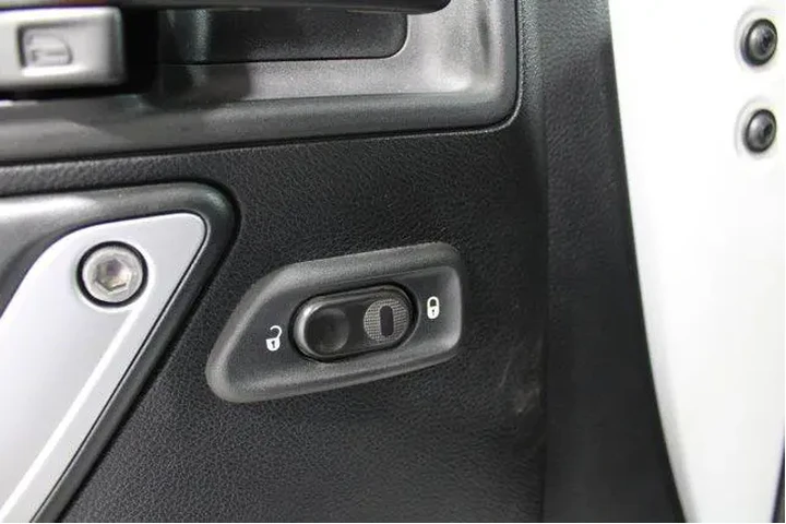 $16985 : Jeep Wrangler 2012 4x4 Rubic image 7