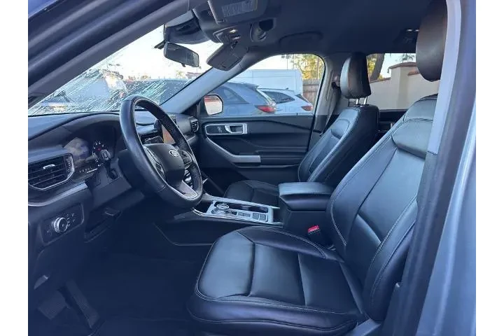 $25589 : Ford Explorer 2022 XLT 4dr S image 4