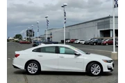 $19500 : Chevrolet Malibu 2023 LT 4dr thumbnail