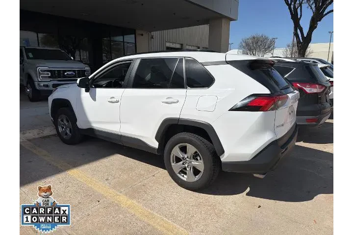$27995 : Toyota RAV4 2024 AWD XLE 4dr image 2