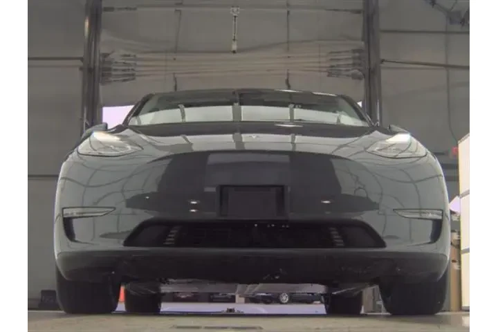 $28993 : Tesla Model Y 2023 4dr Cross image 3