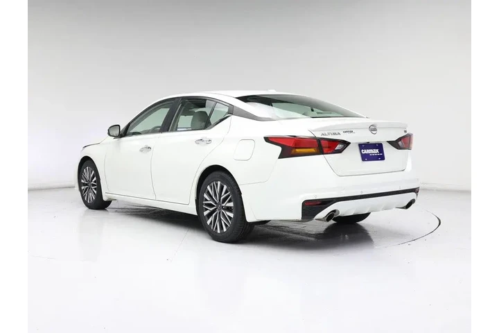 $21998 : Nissan Altima 2023 2.5 SV 4d image 2