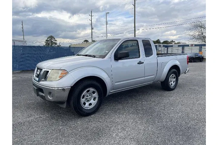 $10504 : Nissan Frontier 2010 4x2 SE image 4