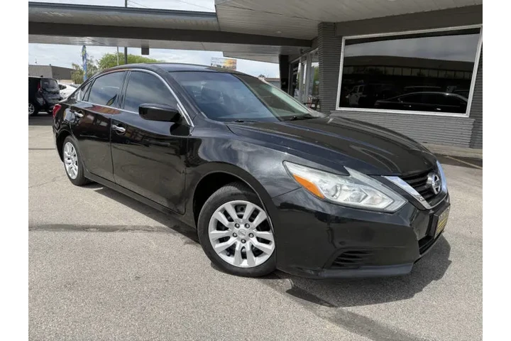 $5950 : 2016 Altima 2.5 S image 9