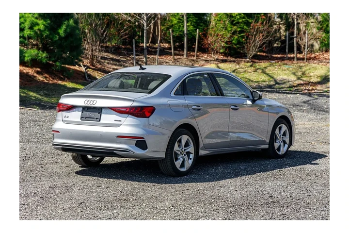 $19295 : Audi A3 2023 AWD quattro Pre image 9