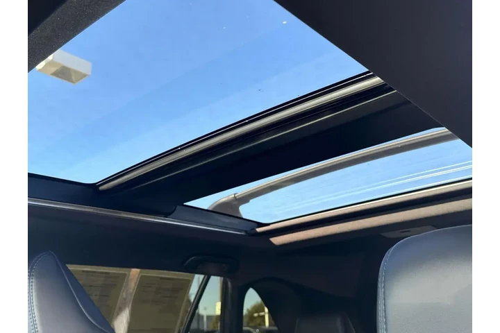 $32860 : Toyota RAV4 Hybrid 2022 AWD image 4