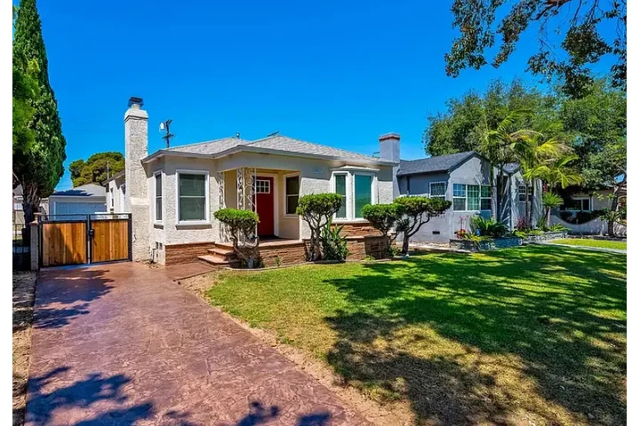 $1450 : Built in 1941, this beautifull image 3