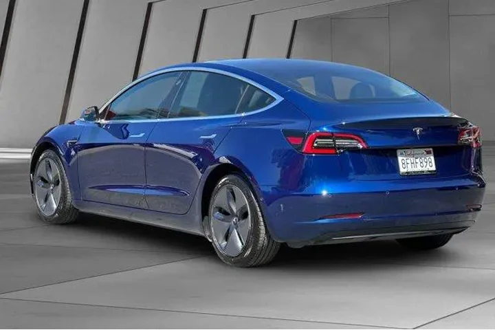 $22900 : Tesla Model 3 2018 Mid Range image 10