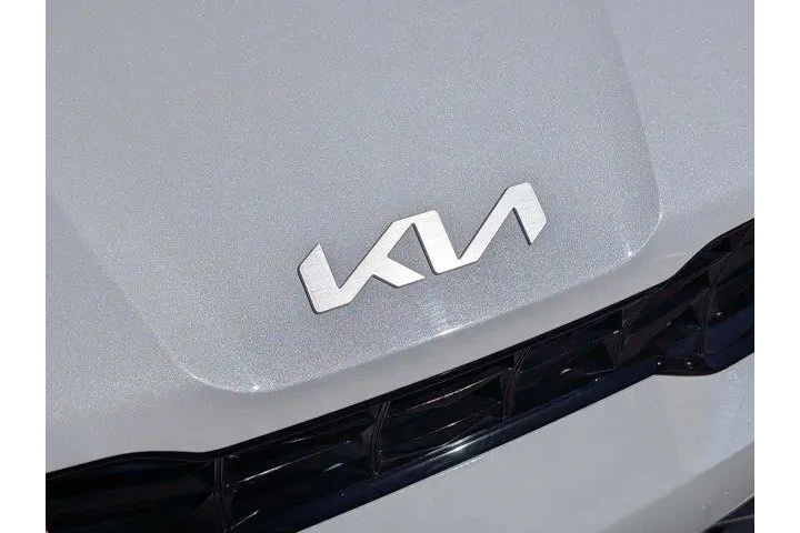 $27999 : Kia K5 2025 LXS 4dr Sedan image 5