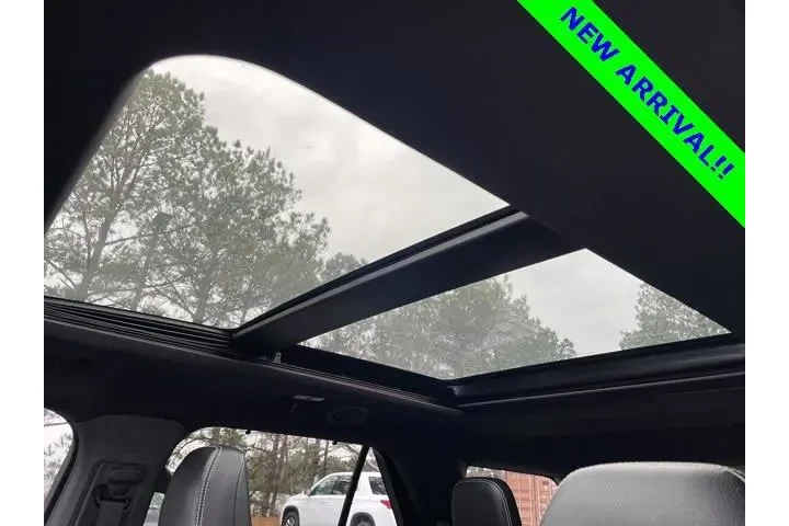 $26039 : Ford Explorer 2020 AWD ST 4d image 9