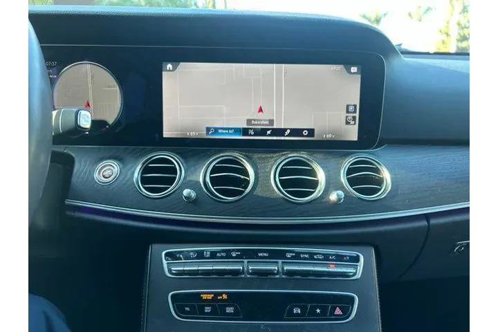 $38995 : Mercedes-Benz E-Class 2023 E image 9